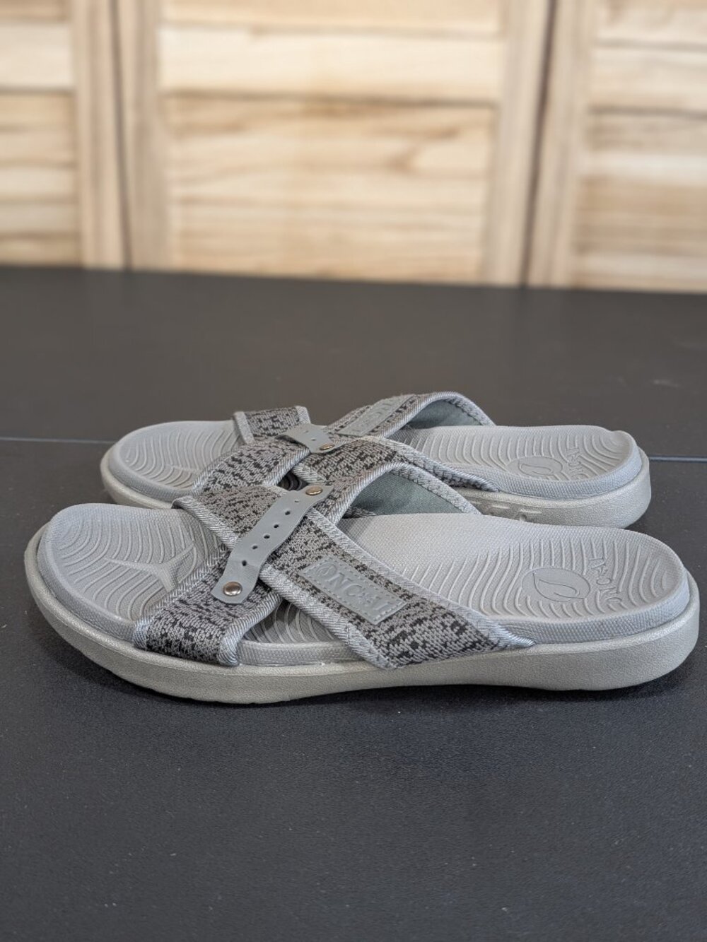 ONCAI Orthotic Cross-Strap Slide Sandals with Textured Footbed Size 9